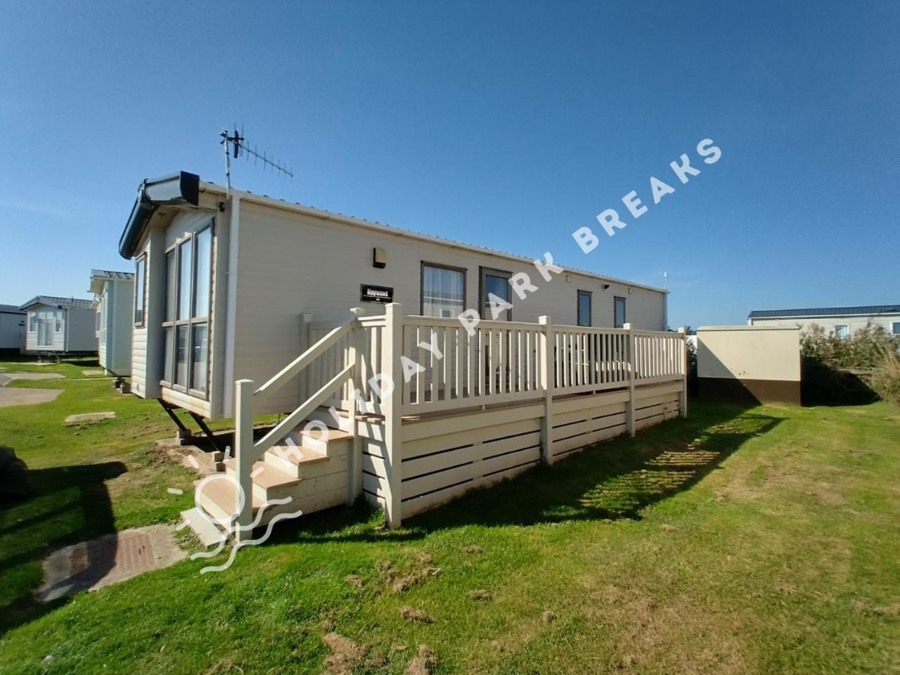 Haywood - 3 Bed Pet Friendly Holiday Home At Seal Bay Selsey Exterior photo