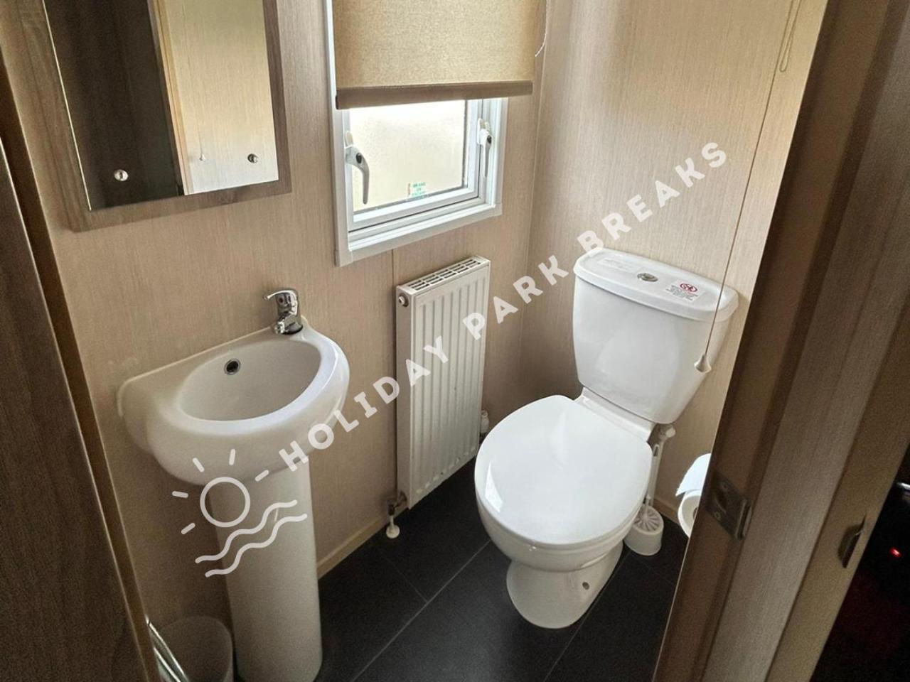 Haywood - 3 Bed Pet Friendly Holiday Home At Seal Bay Selsey Exterior photo